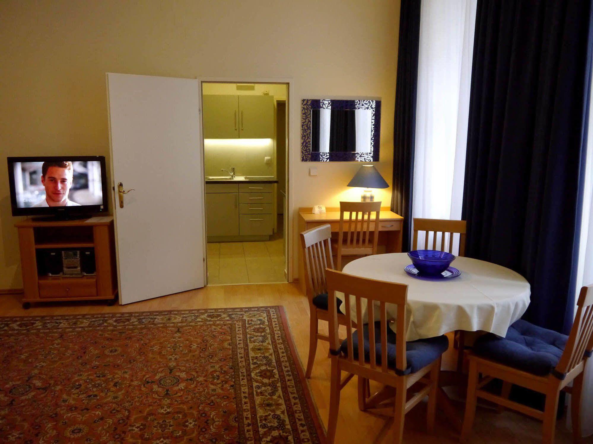 Caratart Hotel Bombolo Wien Εξωτερικό φωτογραφία